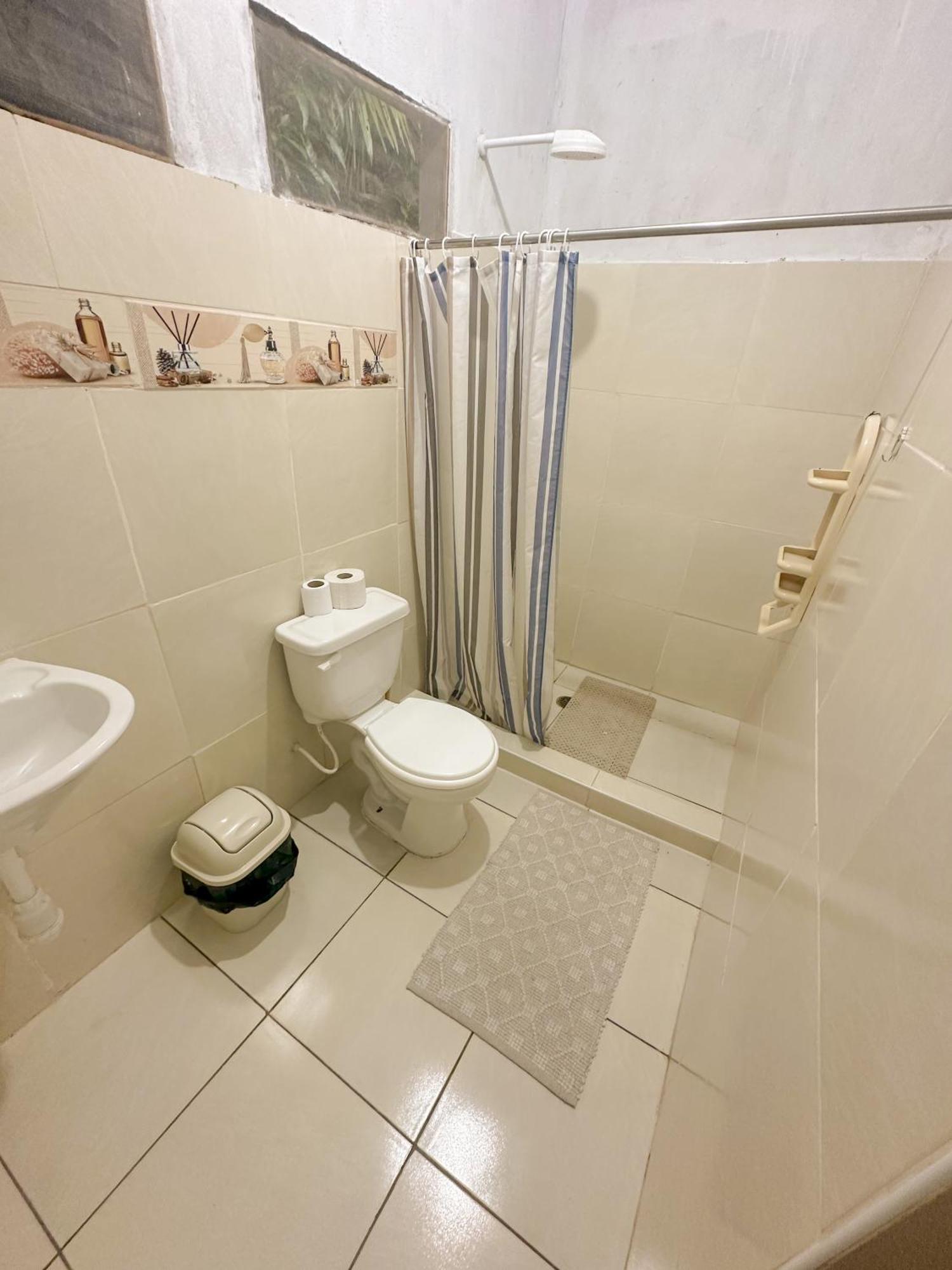 Otorongo Guest House Iquitos Extérieur photo